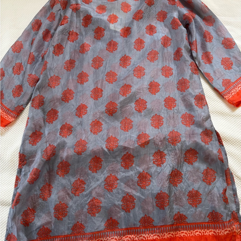 Gray and Red Patterned Tunic - Picture 6 of 6